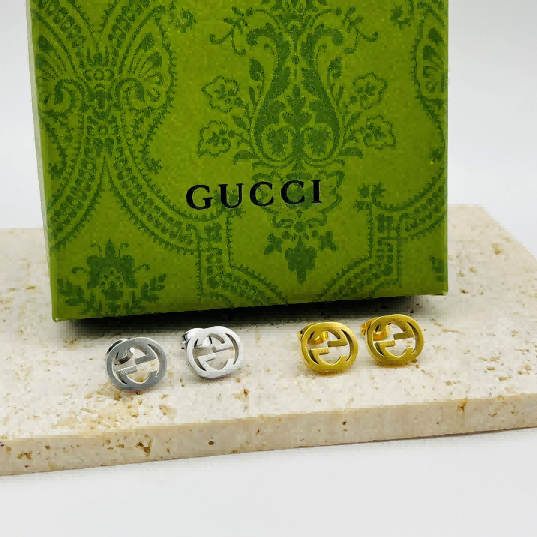 Classic G Stud Earrings
